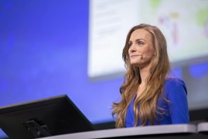 Lain Graham presenting at Esri’s 2019 Federal GIS Conference (FedGIS). (Photo courtesy of Esri).