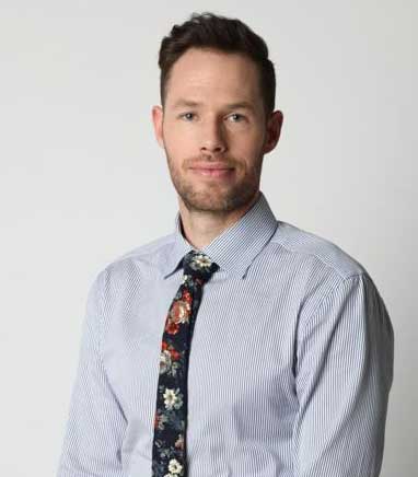headshot of Michael Schwirtz ’03