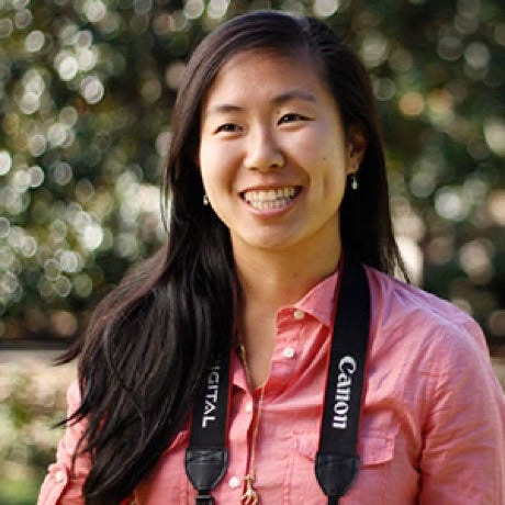 headshot of amy huang