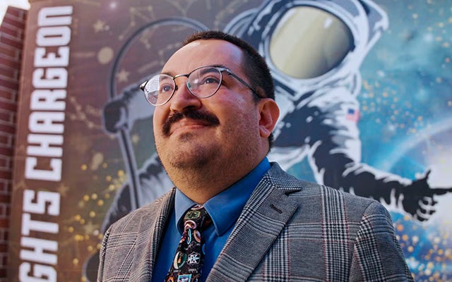 Emmanuel Urquieta, UCF physician-scientist specializing in space medicine and human health in extreme environments.