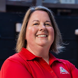 Portrait of Kerri Donaldson Hanna