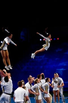 ucf cheerleader