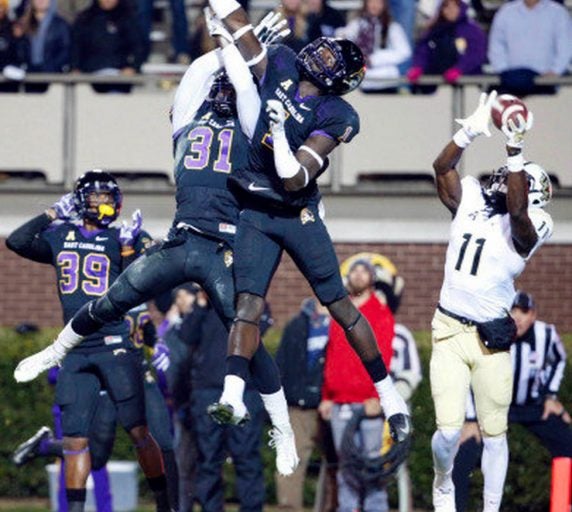 Breshad Perriman catches the game-winning touchdown.