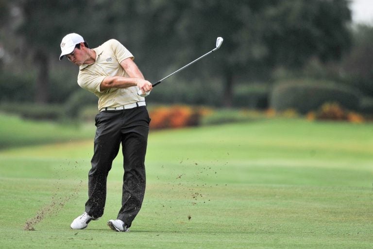 Ricardo Gouveia playing golf