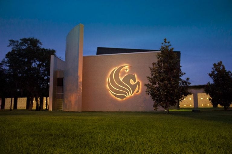 ucf Welcome Center building
