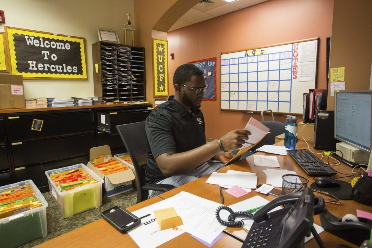 UCF Move in Day Ditch the Singing Fish and Prepare for Tears