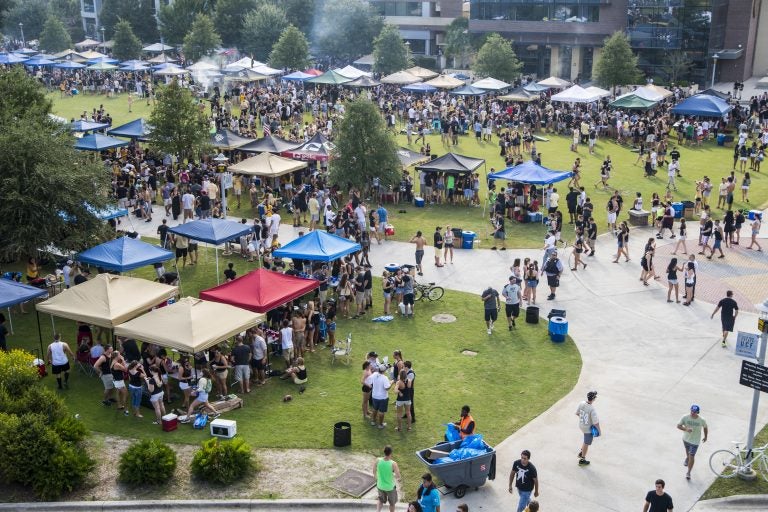 UCF tailgating on memory mall