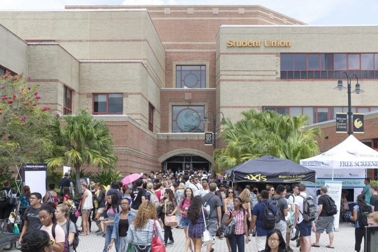 Crowd of UCF students outside Student Union