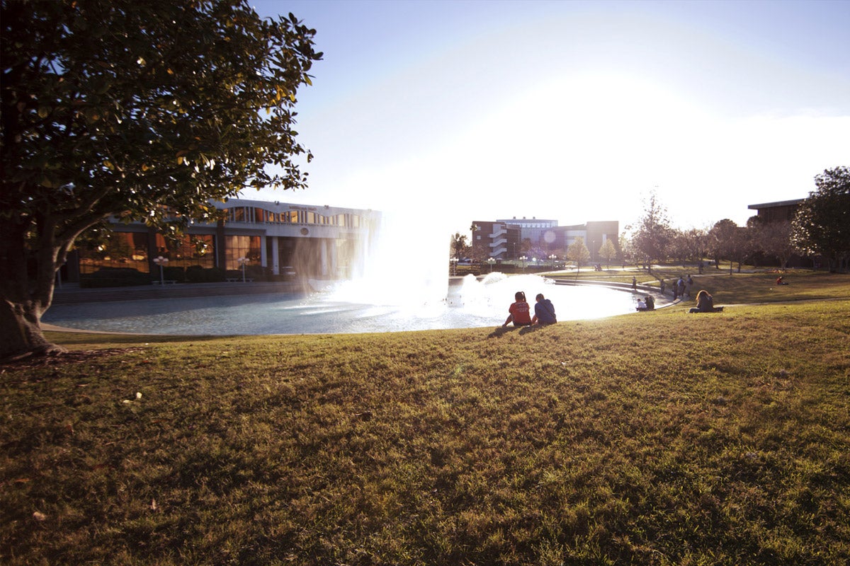 ucf-reflecting-pond-millican-hall