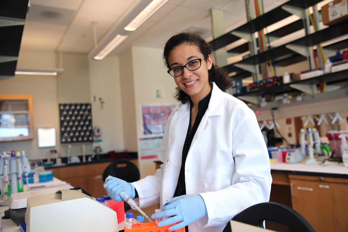 Silvana Sidhom in a lab.