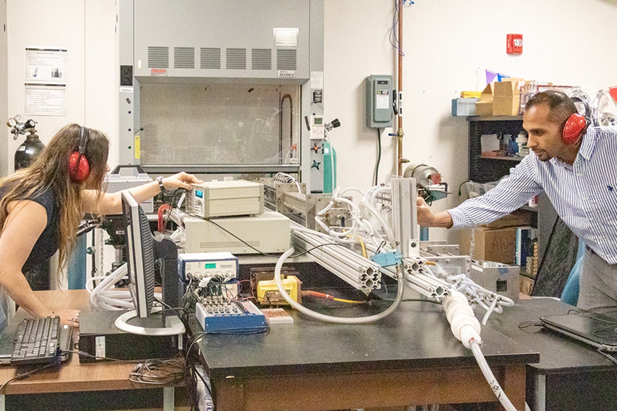 UCF researchers are working with a shock tube