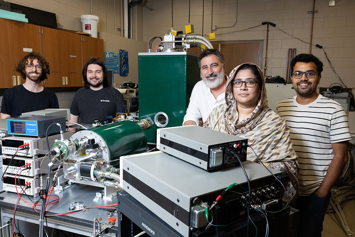 University of Central Florida Pegasus Professor of Physics Enrique Del Barco with his students (from left to right): Greg Fritjofson, Jake Hanon-Flores, Romena Akter and Atul Regmi.