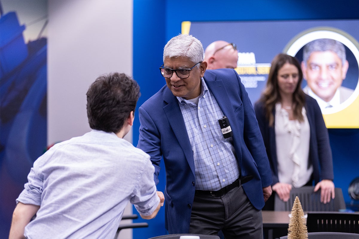 Dinesh Verma, professor at Stevens Institute of Technology and SERC/AIRC executive director met with UCF researchers and discussed how UCF can benefit from membership to the SERC/AIRC