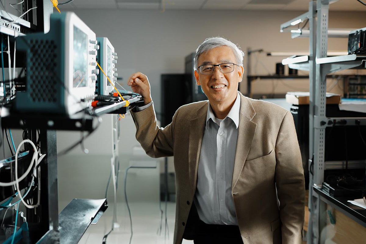 Zhihua Qu Earns UCF’s 2026 Medal of Societal Impact for Contributions to the Power Systems Industry