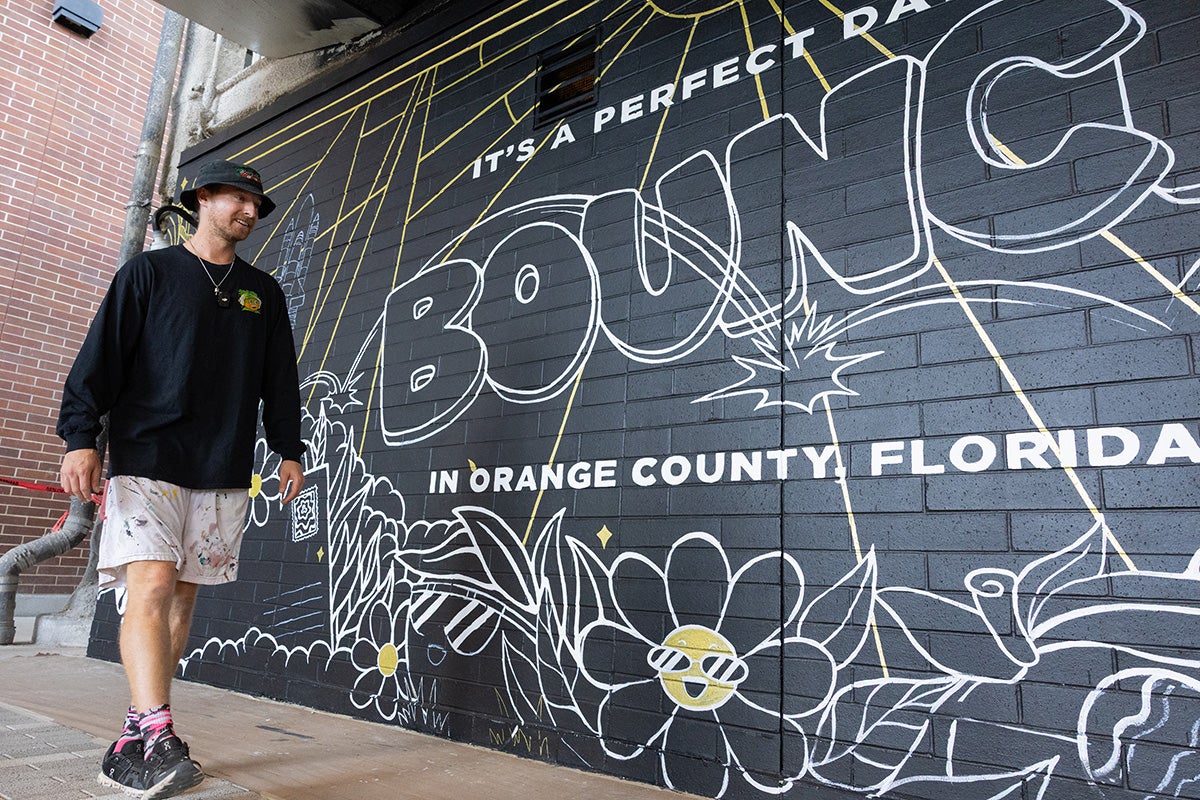 ucf.edu - Jenna Lee - UCF's Football Stadium Gains 2, Alumni-Made Murals