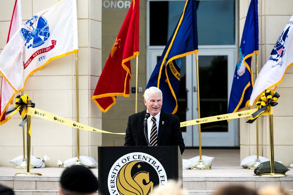 President Hitt addresses audience at the Classroom II opening ceremony