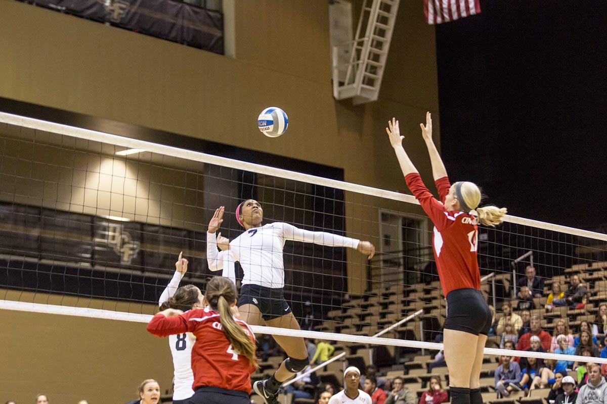 Slideshow_InFocus_Volleyball_spike 2